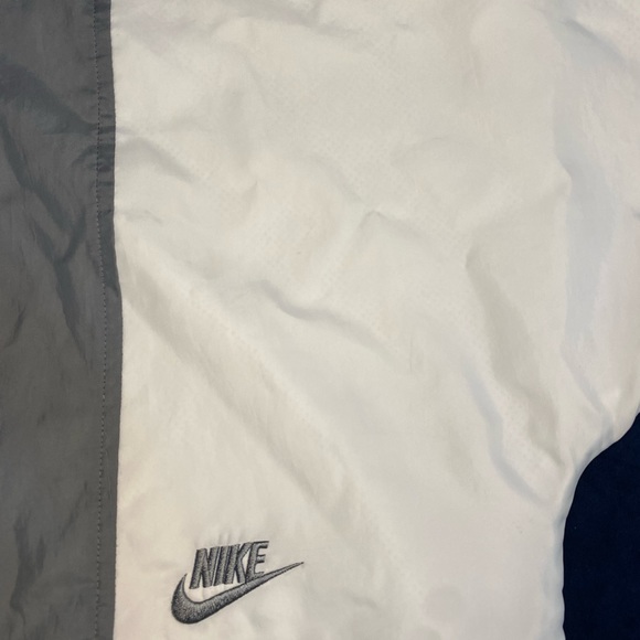 Nike Dept of Archives 89 Windbreaker Jacket - Picture 7 of 10